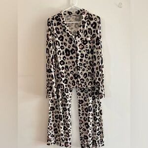 Leopard Print Modal Pajama Set Size M Soft Lounge Sleepwear Stars Above